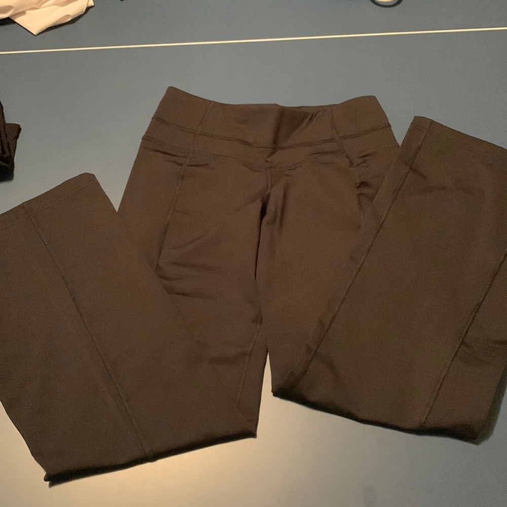 EUC Moving comfort bootcut athletic pants